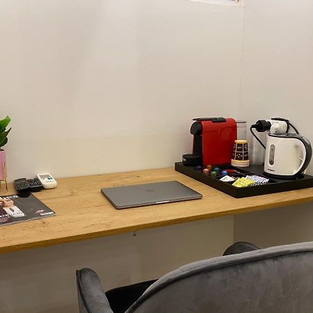 Petach Tikva Rothschild Room المظهر الخارجي الصورة