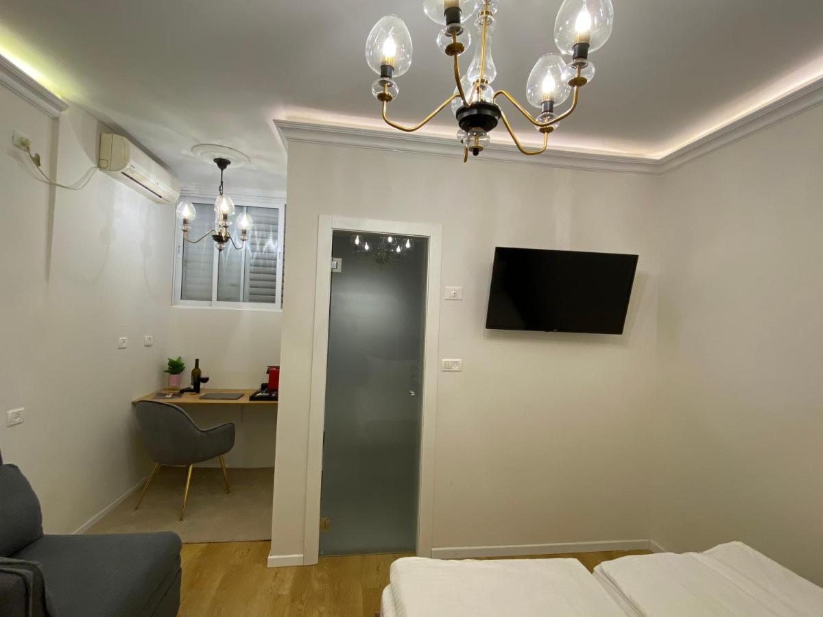 Petach Tikva Rothschild Room المظهر الخارجي الصورة
