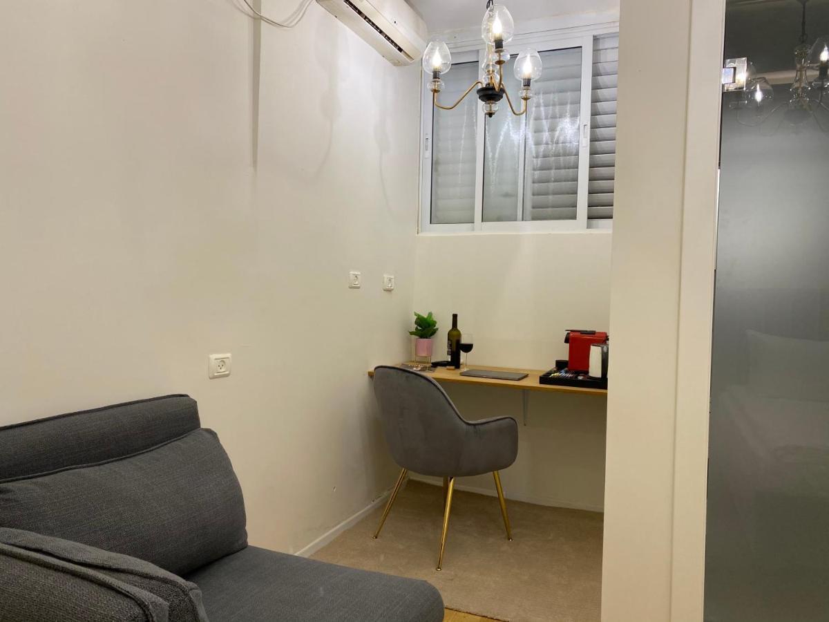Petach Tikva Rothschild Room المظهر الخارجي الصورة